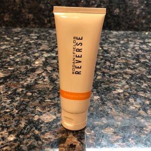 NWT Rodan + Fields Radiance Mask